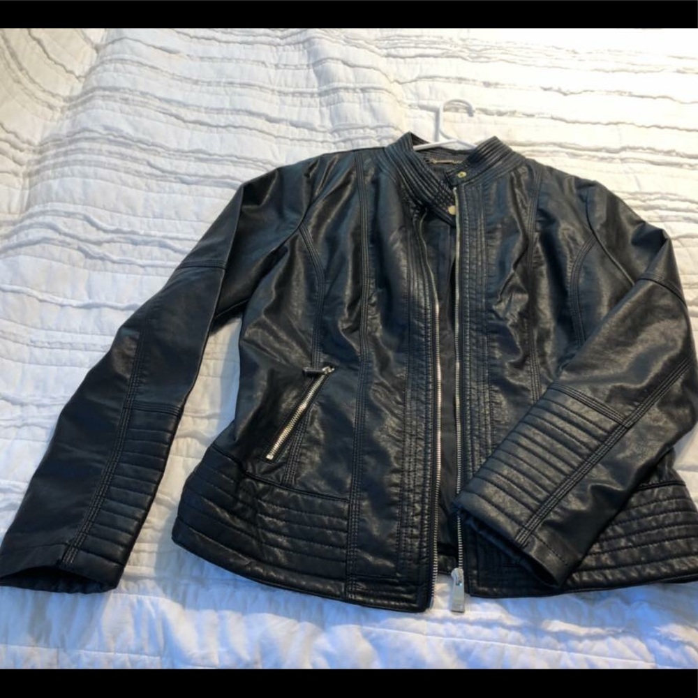 NWOT LARGE BLACK LEATHER JACKET